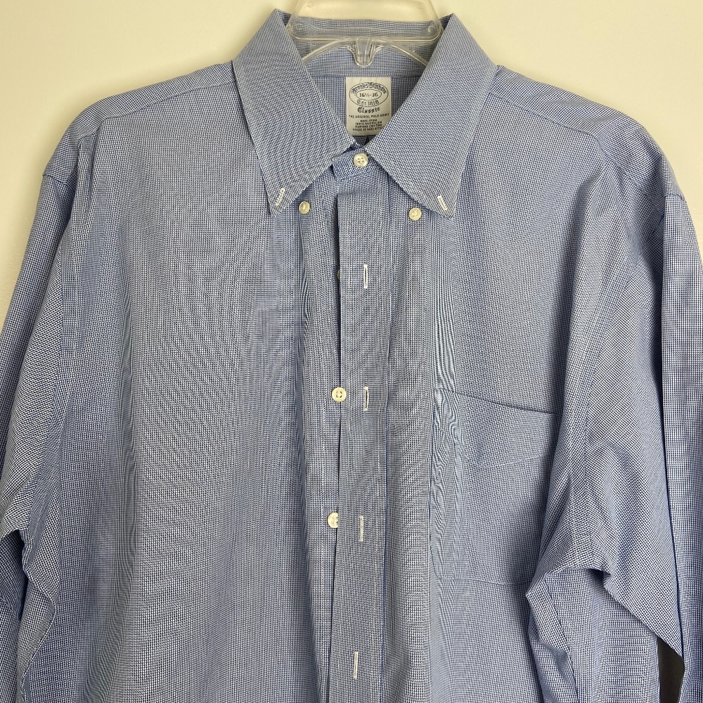 Brooks Brothers Classic Blue and White 16 1/2-36
